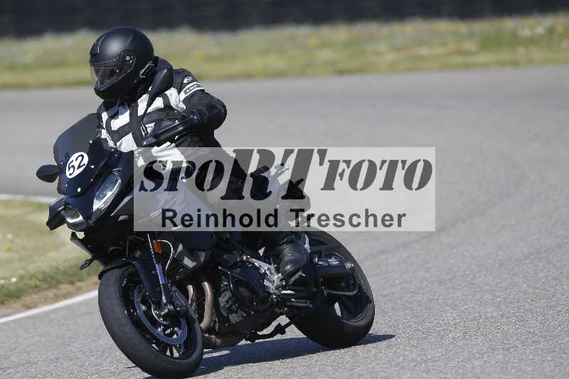 /01 02.04.2026 MAZ ADR/Gruppe gelb Gruppe gruen/52